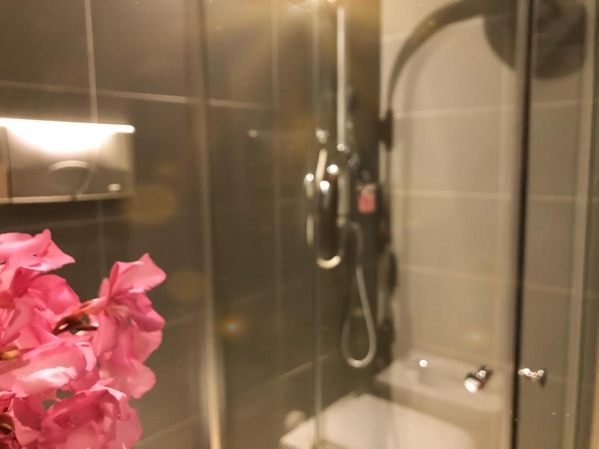 Hotel Kompleksi Arifi Shkoder Bagian luar foto