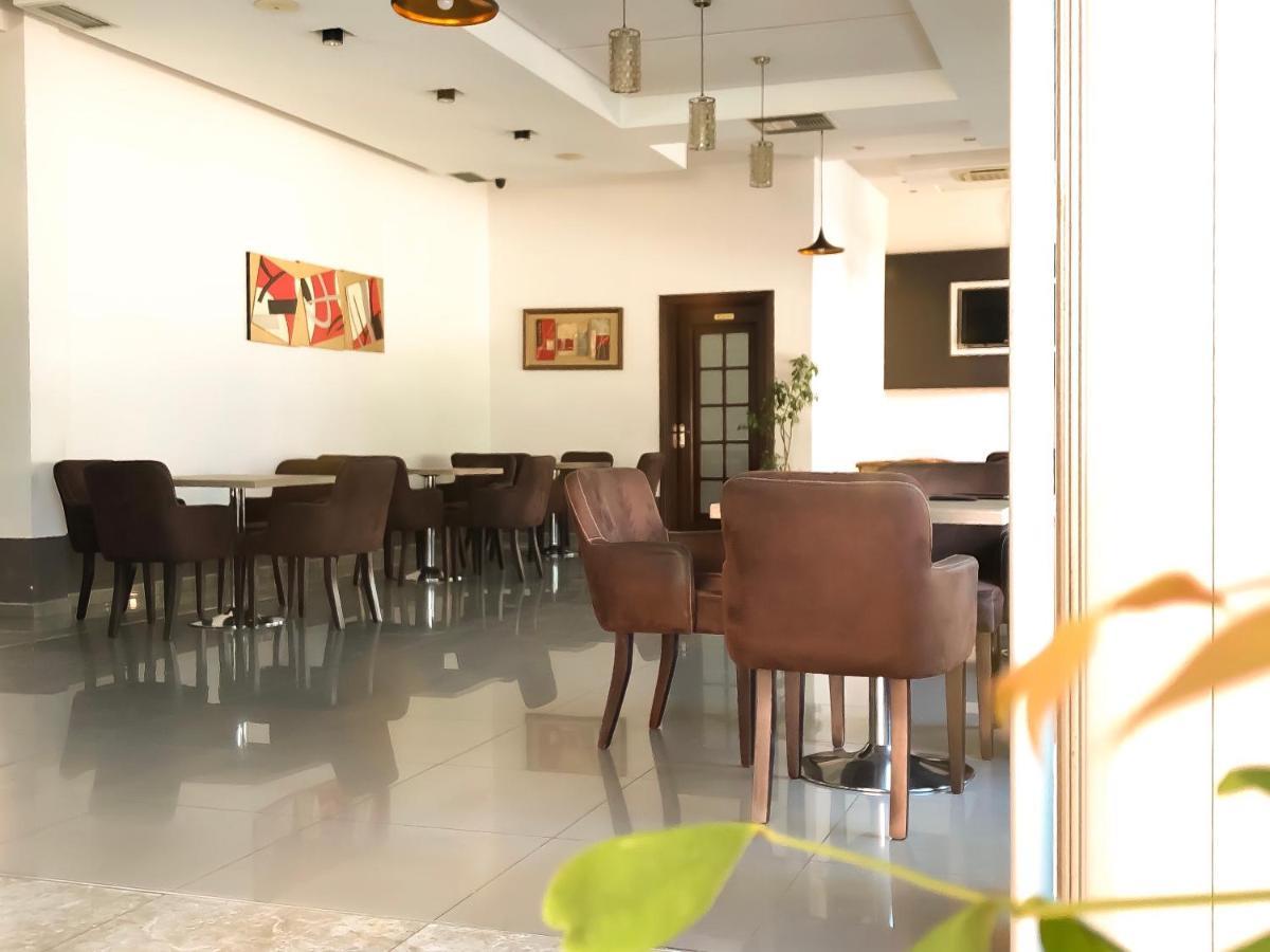 Hotel Kompleksi Arifi Shkoder Bagian luar foto