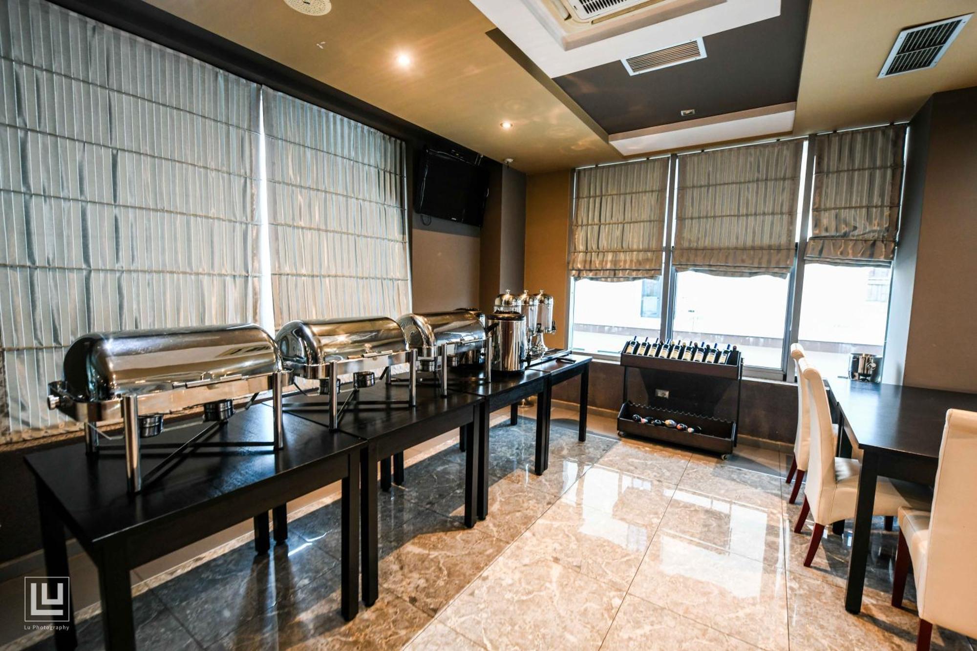 Hotel Kompleksi Arifi Shkoder Bagian luar foto